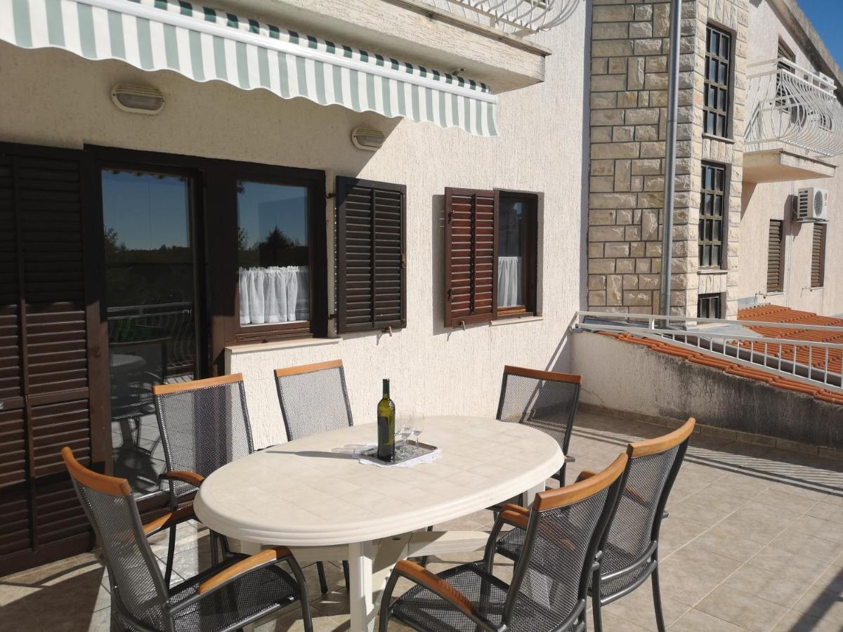 Villa Nina Селине Экстерьер фото